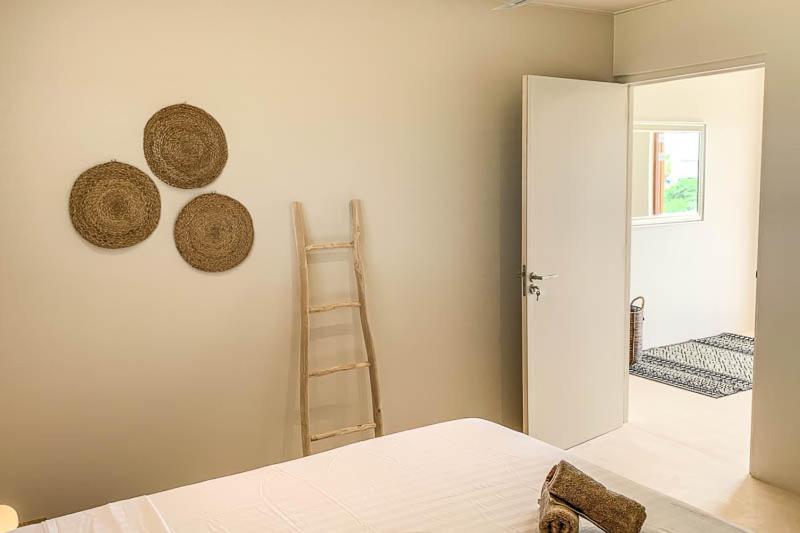 Isla Penthouse & Garden Apartments Bonaire Kralendijk  Exterior photo